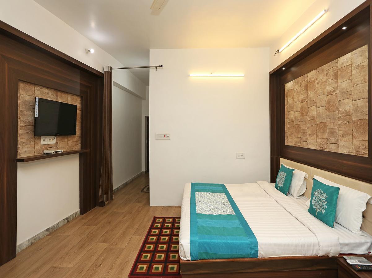 Oyo 9853 Hotel Haveli Inn Jodhpur  Buitenkant foto